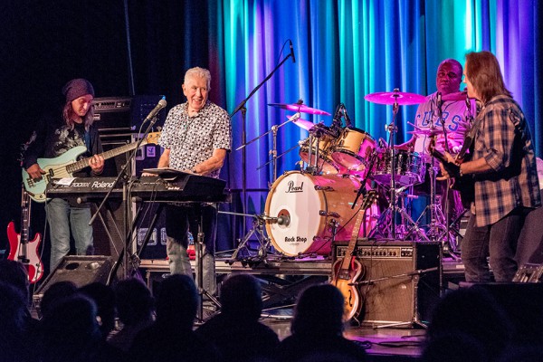 Blues-Legende John Mayall beim Konzert am 23. September 2015 im Leo Theater Ennepetal. Foto: AWi